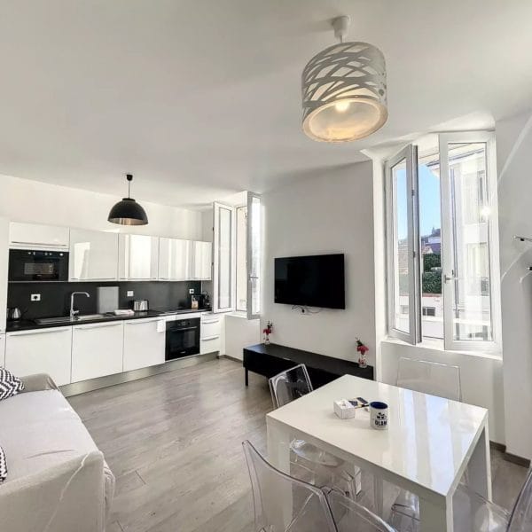 Appartement Cannes : coquet 2 pièces refait à neuf, cœur de ville