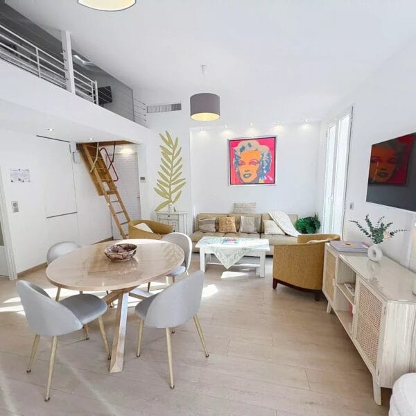 Appartement Cannes Anglais : 3 / 4 pièces, 7 personnes, balcon sud, mezzanine