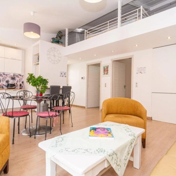 Appartement Cannes Anglais : 3 / 4 pièces, 7 personnes, balcon sud, mezzanine