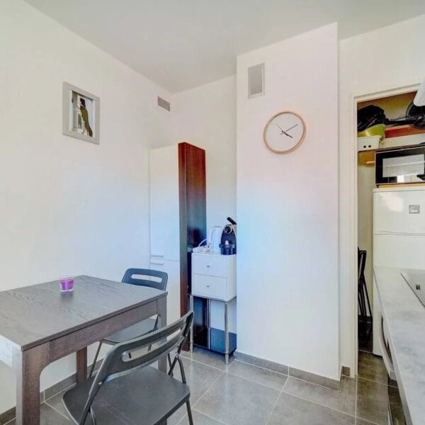 Studio Cannes: sleeps 4, near the center and Croisette