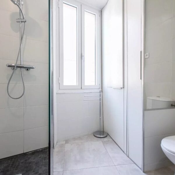Appartement Cannes : grand 2 pièces, 4 personnes, balconnet, proche Palais