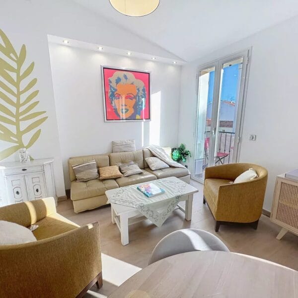Appartement Cannes Anglais : 3 / 4 pièces, 7 personnes, balcon sud, mezzanine