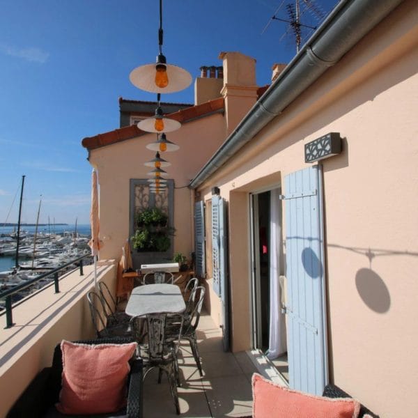 Appartement Cannes : splendide 3 pièces duplex, étage élevé, vue mer, terrasse