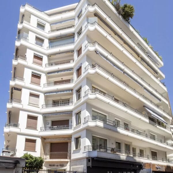 Appartement Cannes : superbe 3 pièces, aperçu mer, terrasse, proche centre et Croisette