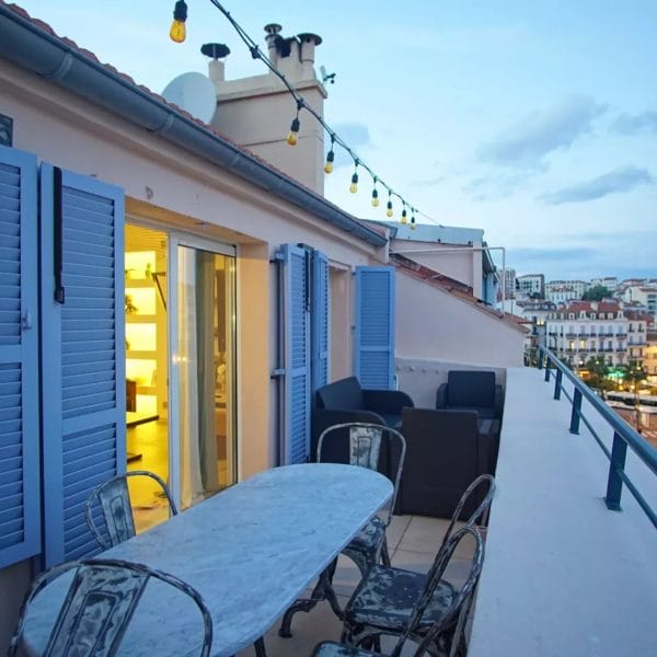 Appartement Cannes : splendide 3 pièces duplex, étage élevé, vue mer, terrasse