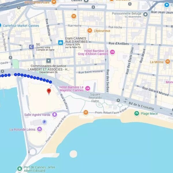 Appartement Cannes : luxueux 3 pièces, vue mer, balcon face au Vieux Port de Cannes