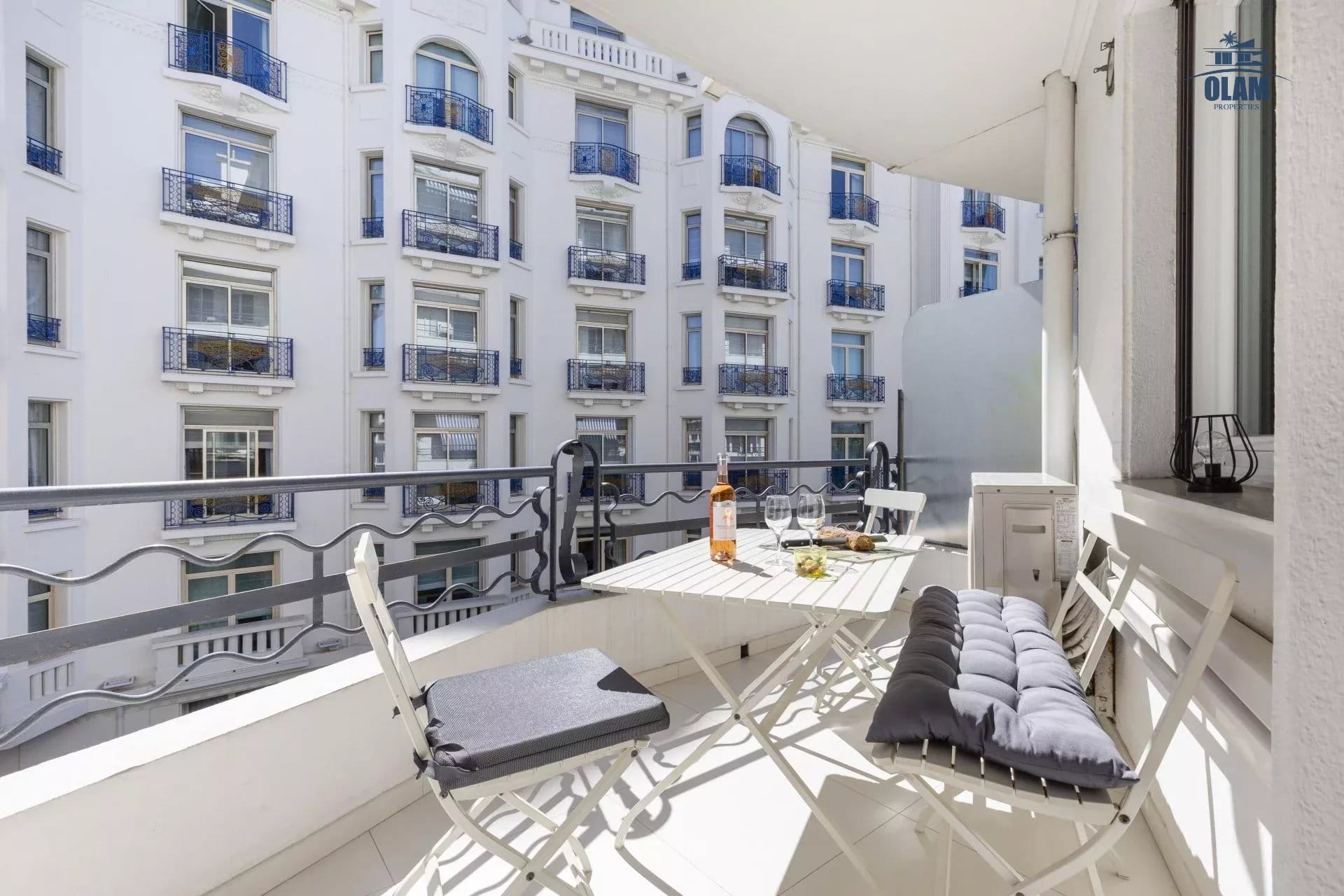 Appartement Cannes : superbe 3 pièces, aperçu mer, terrasse, proche centre et Croisette