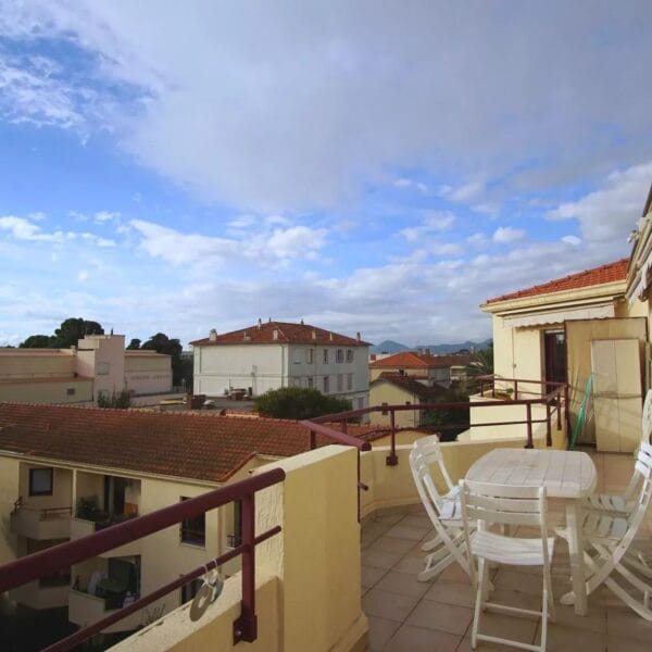 Apartment Cannes: spacious 4 bedrooms, swimming pool, terrace and balcony