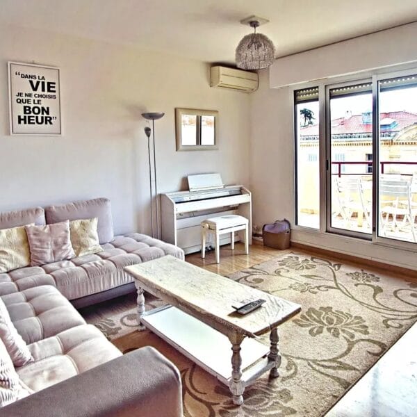 Apartment Cannes: spacious 4 bedrooms, swimming pool, terrace and balcony