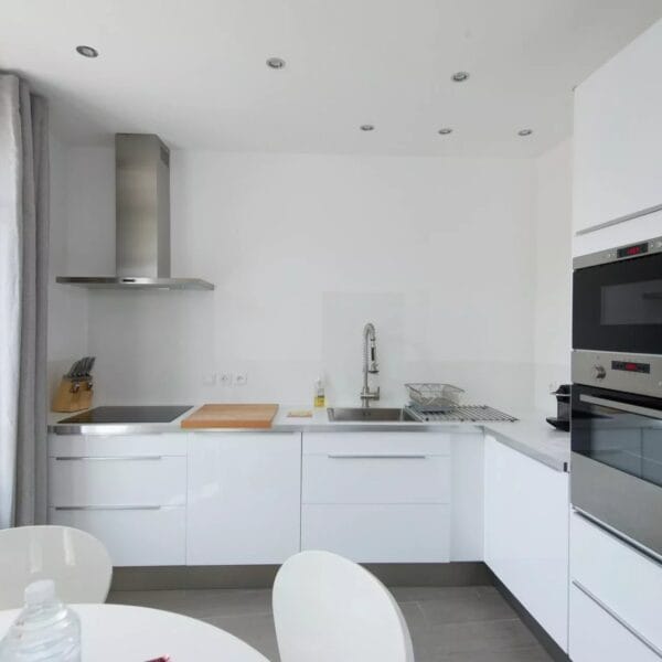 Appartement Cannes Gambetta : 3 pièces contemporain, proche commerces