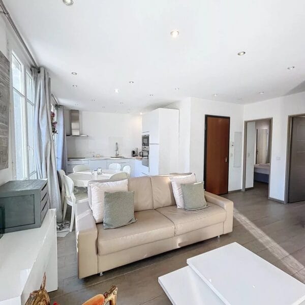 Appartement Cannes Gambetta : 3 pièces contemporain, proche commerces