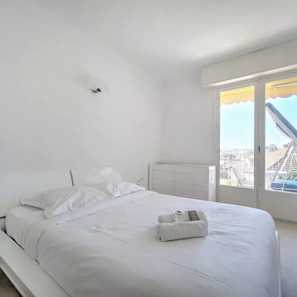 Appartement Cannes Basse Californie : 2 pièces, 6 personnes, balcon, vue Mer