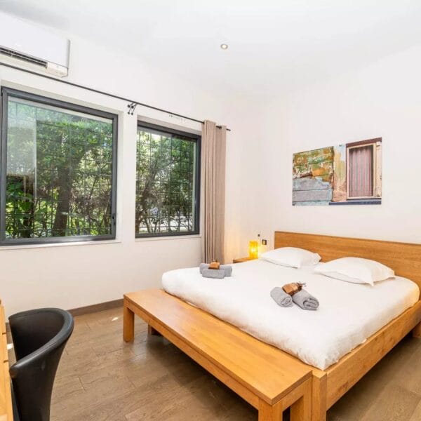 Cannes : Luxury Villa 6 bedrooms with swimming pool – Croisette