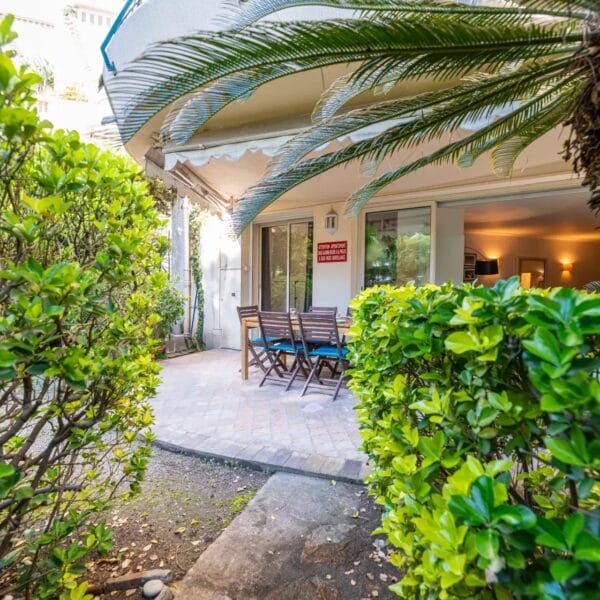 Cannes : Luxueux appartement 4 chambres avec jardin sur la Croisette