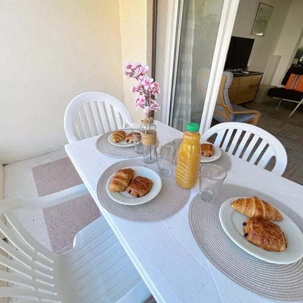 Cannes : charmant 2 pièces avec terrasse en plein centre ville