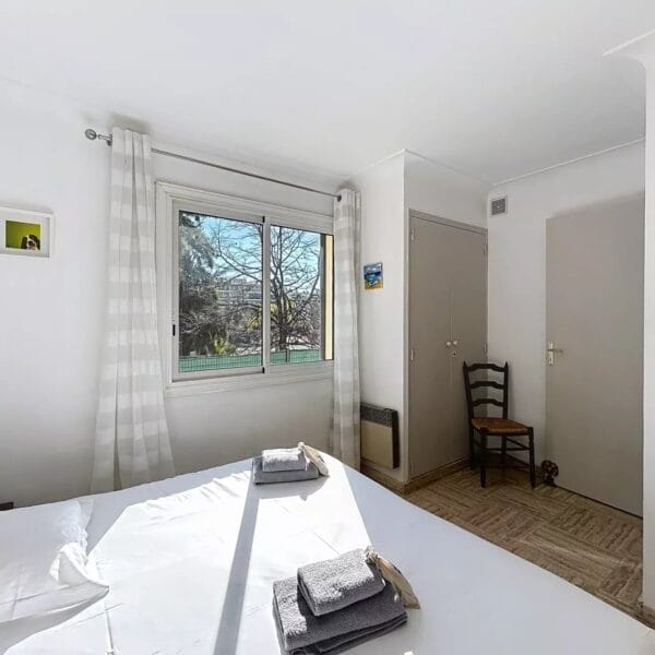 Cannes: charming 2-room apartment with terrace in the city center