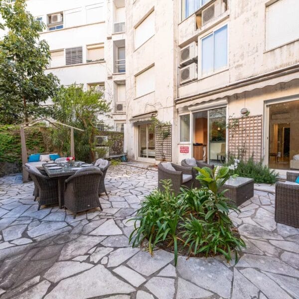 Cannes : Luxueux appartement 4 chambres avec jardin sur la Croisette