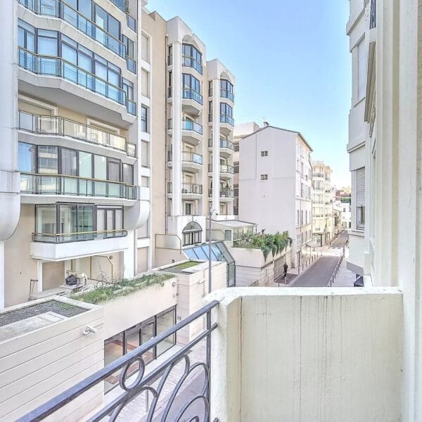 Apartment Cannes : 1-bedrooms with balcony, trendy area of Cannes