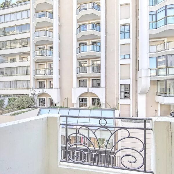 Appartement Cannes : 2 Pièces avec balconnet, quartier branché de Cannes