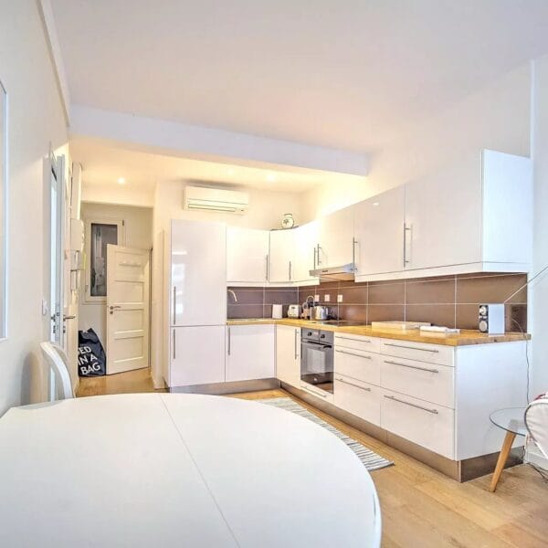 Apartment Cannes : 1-bedrooms with balcony, trendy area of Cannes