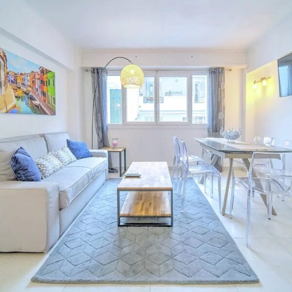 Cannes apartment: superb bright 4-room apartment, residence with elevator, open kitchen