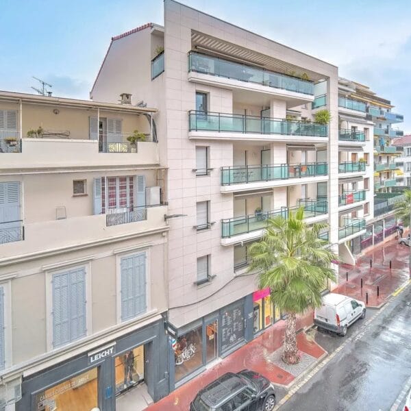 Cannes apartment: superb bright 4-room apartment, residence with elevator, open kitchen