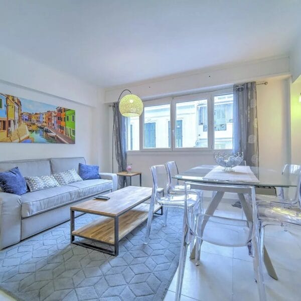 Cannes apartment: superb bright 4-room apartment, residence with elevator, open kitchen