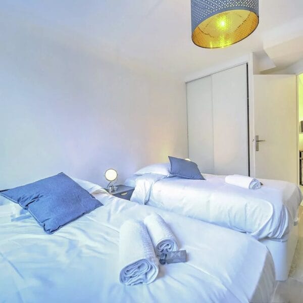 Cannes apartment: superb bright 4-room apartment, residence with elevator, open kitchen