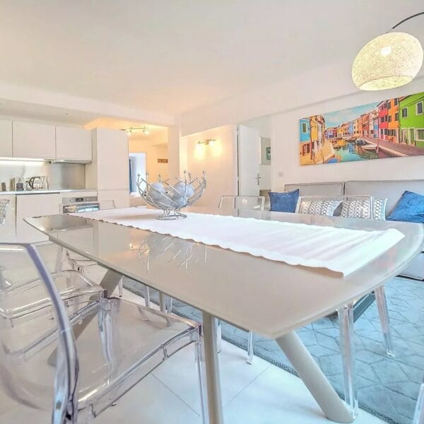 Appartement Cannes : superbe 4 pièces lumineux, résidence avec ascenseur, cuisine ouverte