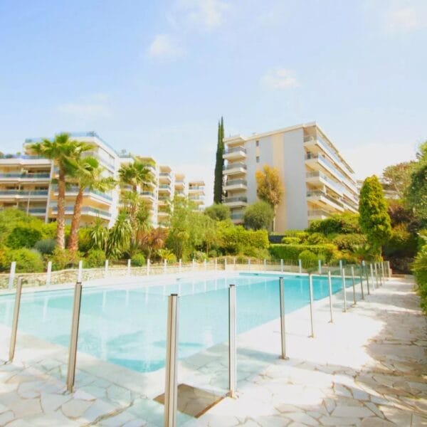 Appartement Cannes : 3 pièces dans superbe résidence avec piscine