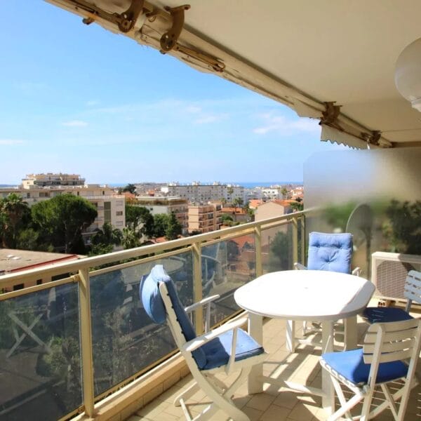 Apartment Cannes: 2 bedrooms in superb residence with swimming pool