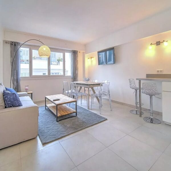 Cannes apartment: superb bright 4-room apartment, residence with elevator, open kitchen