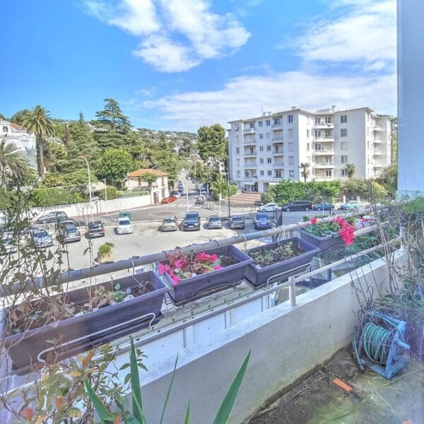 Appartement Cannes : sublime duplex 4 pièces aux grands espaces de style contemporain et bois naturel