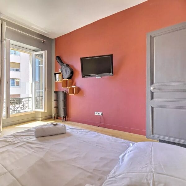 Cannes Montfleury apartment: superb bourgeois 2-bedrooms apartment near rue d’Antibes