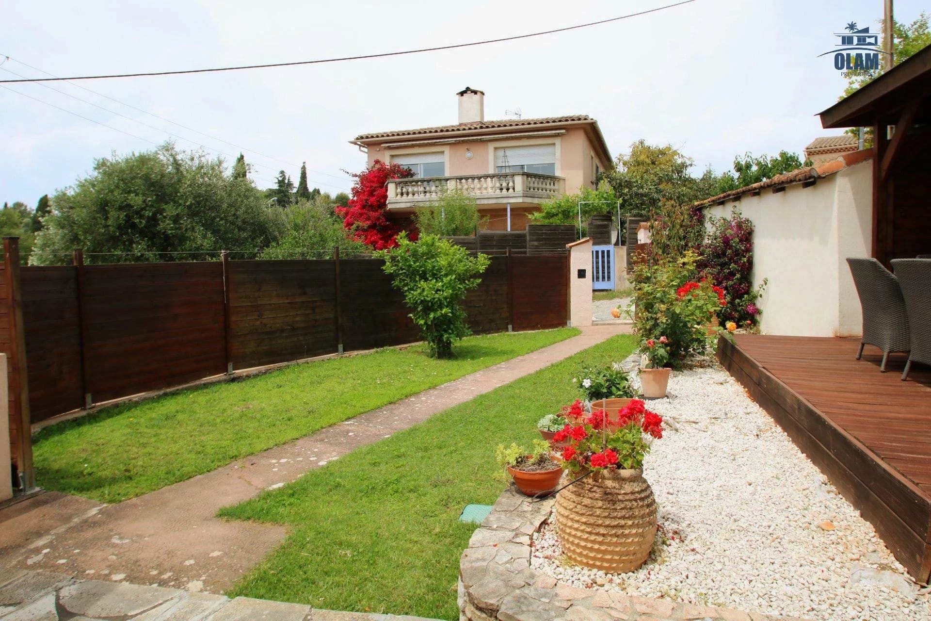 House Le Cannet : pretty house in the hills, 2 bedrooms, garden and barbecue
