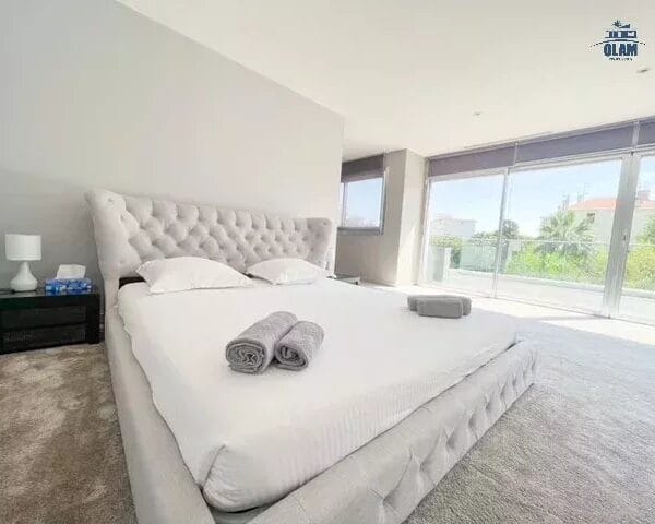 Cannes : Sublime villa moderne au calme, piscine, prestations premium