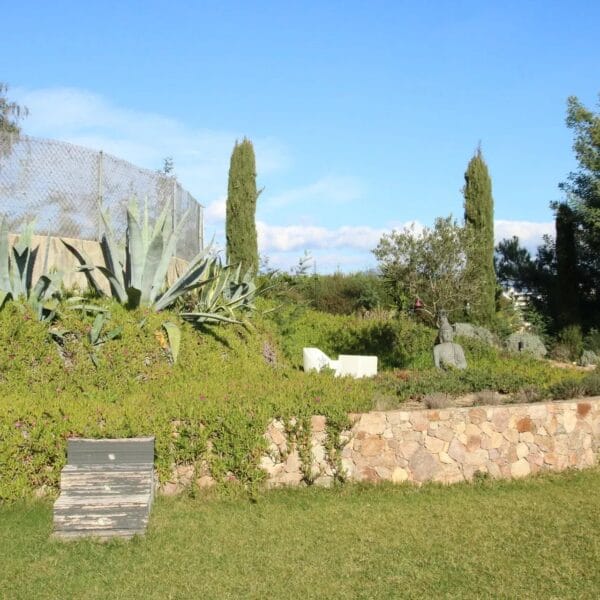 Maison Cannes Croix des Gardes : 4 pièces sur 2 niveaux, jardin et piscine