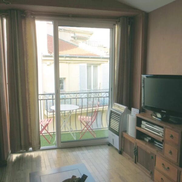 Maison de ville Cannes Suquet : 4 personnes, balcon avec vue sur la ville