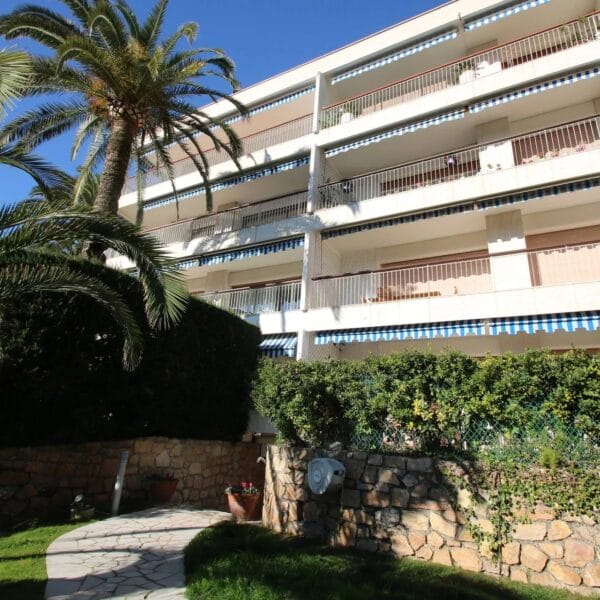 Appartement Cannes Croix des Gardes : 3 chambres, vue panoramique mer, classé 4*