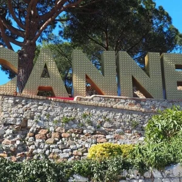 Maison de ville Cannes Suquet : 4 personnes, balcon avec vue sur la ville