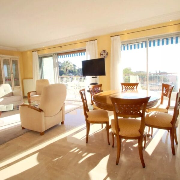 Appartement Cannes Croix des Gardes : 3 chambres, vue panoramique mer, classé 4*