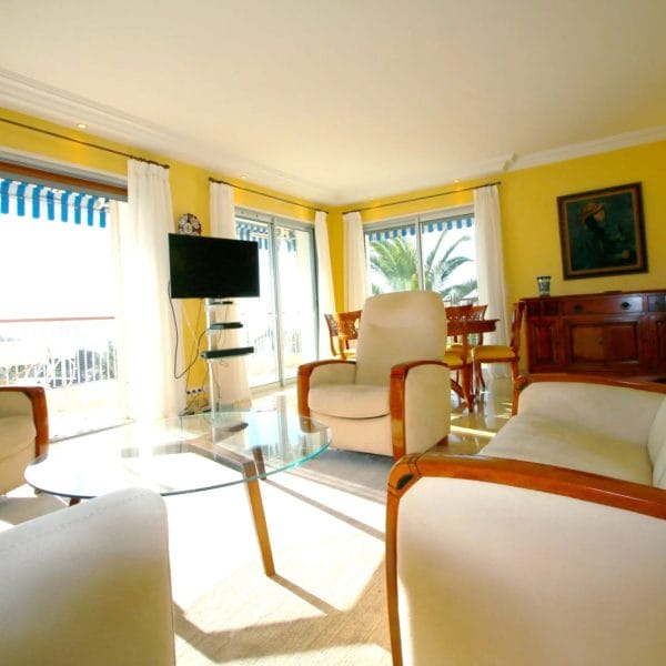 Appartement Cannes Croix des Gardes : 3 chambres, vue panoramique mer, classé 4*