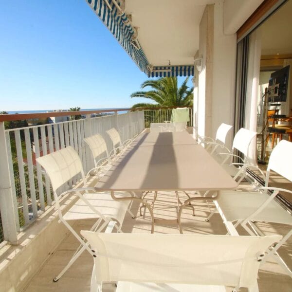 Appartement Cannes Croix des Gardes : 3 chambres, vue panoramique mer, classé 4*