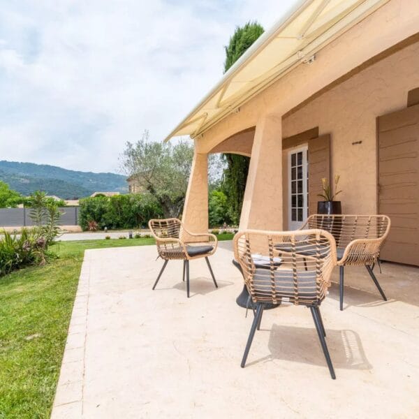 Villa La Roquette-sur-Siagne : 150 m2, jardin arboré, calme absolu