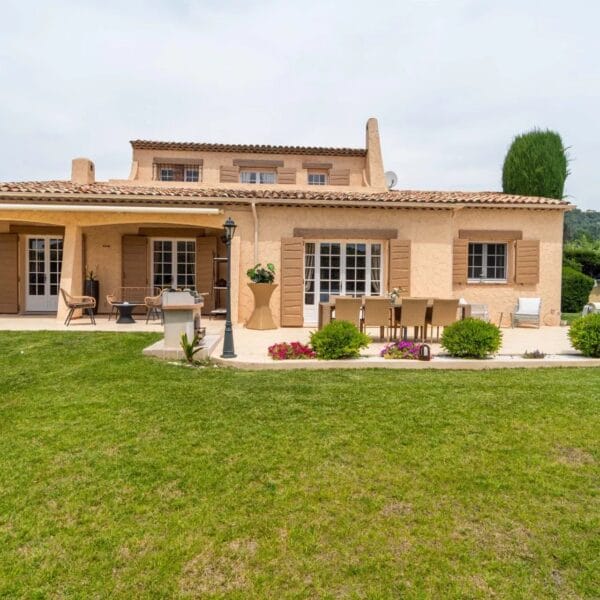 Villa La Roquette-sur-Siagne : 150 m2, jardin arboré, calme absolu