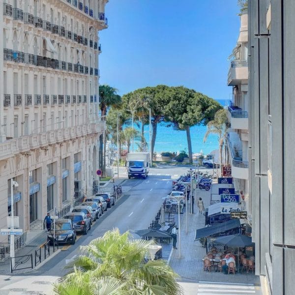 Appartement Cannes : 2 pièces exclusif, balcon, proche Croisette