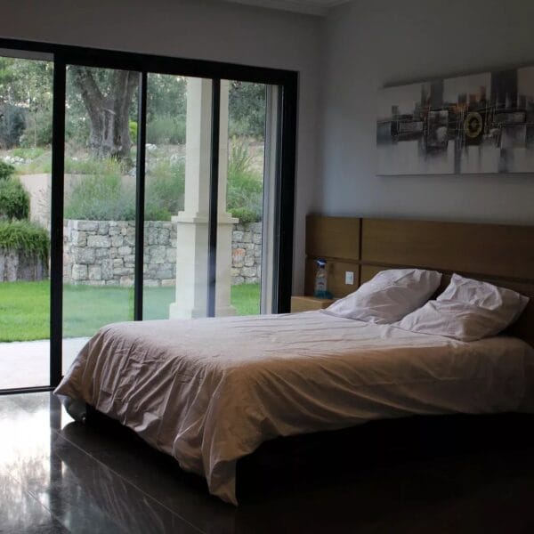Villa Roquefort-les-Pins: 5 bedrooms, infinity pool, panoramic sea view
