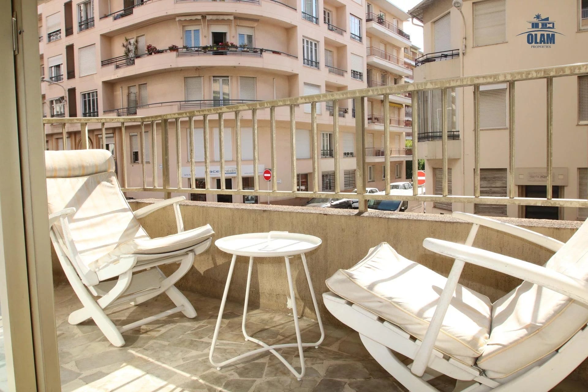 Appartement Cannes : 2 pièces exclusif, balcon, proche Croisette