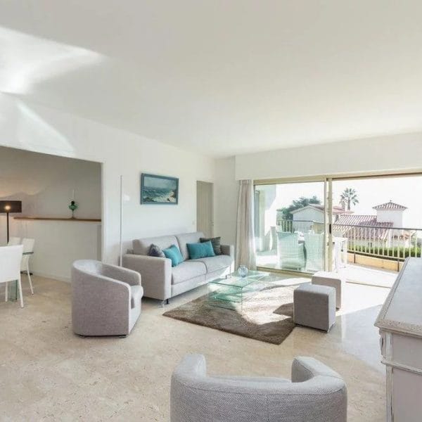 Appartement Cannes Croix des Gardes : F4 duplex, vue mer spectaculaire, plage à 50 m