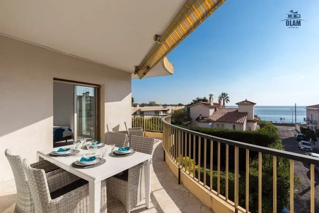 Appartement Cannes Croix des Gardes : F4 duplex, vue mer spectaculaire, plage à 50 m